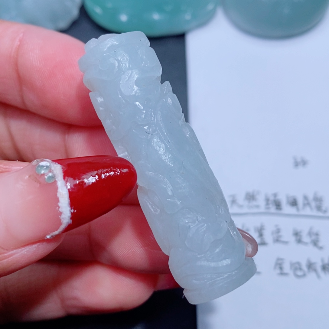 定制翡翠吊坠未镶嵌