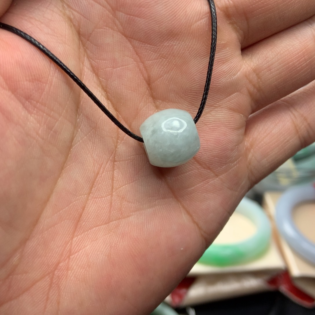 翡翠颈饰未镶嵌A货翡翠路路通