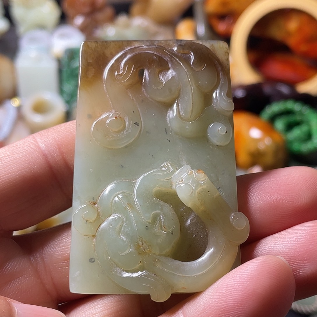 误***尘和田玉（糖玉）未镶嵌颈饰