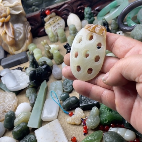 和田玉（糖玉）未镶嵌颈饰