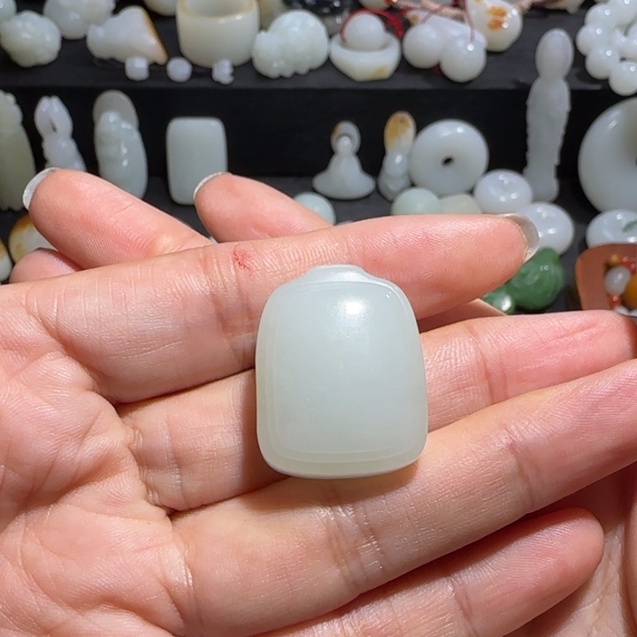 和田玉颈饰未镶嵌范