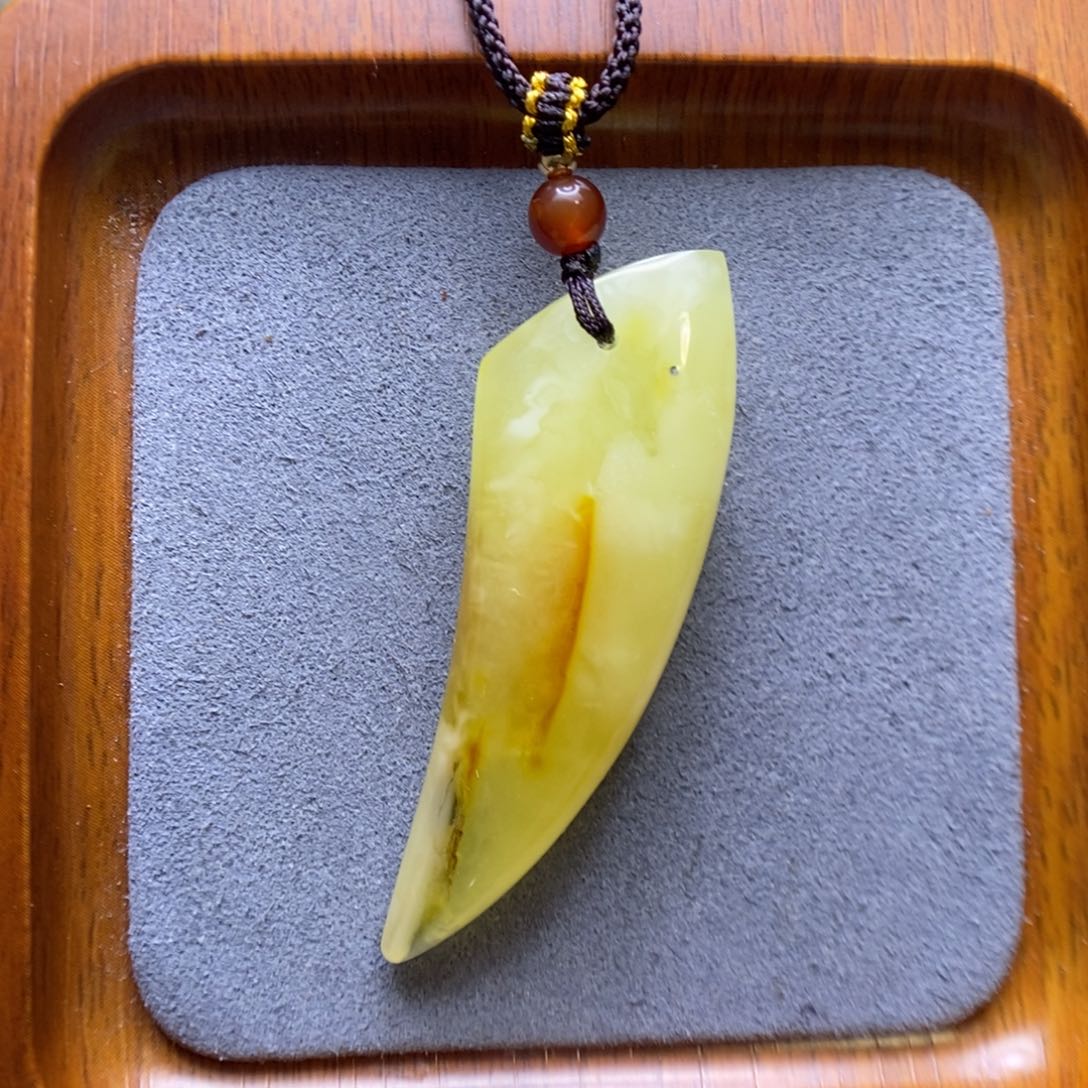 蜜蜡颈饰未镶嵌m****聋郎