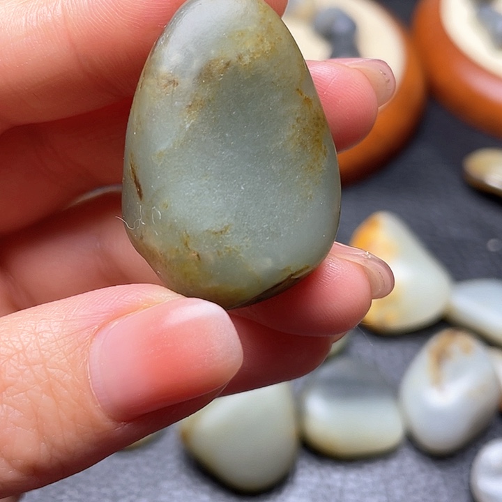 和田玉颈饰未镶嵌8