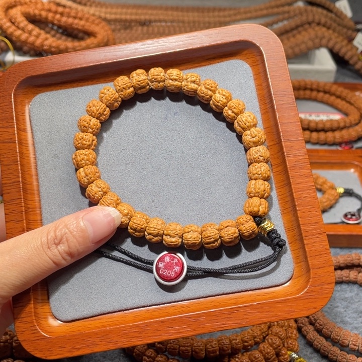 金刚菩提吊坠?***?玉如意梅花单圈