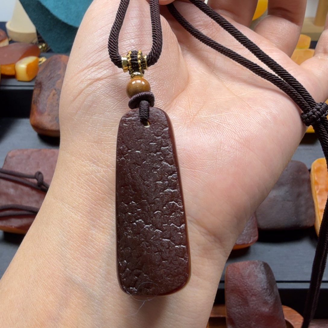 琥珀吊坠(赠链)未镶嵌