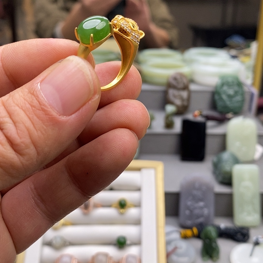 雁***声和田玉未镶嵌颈饰