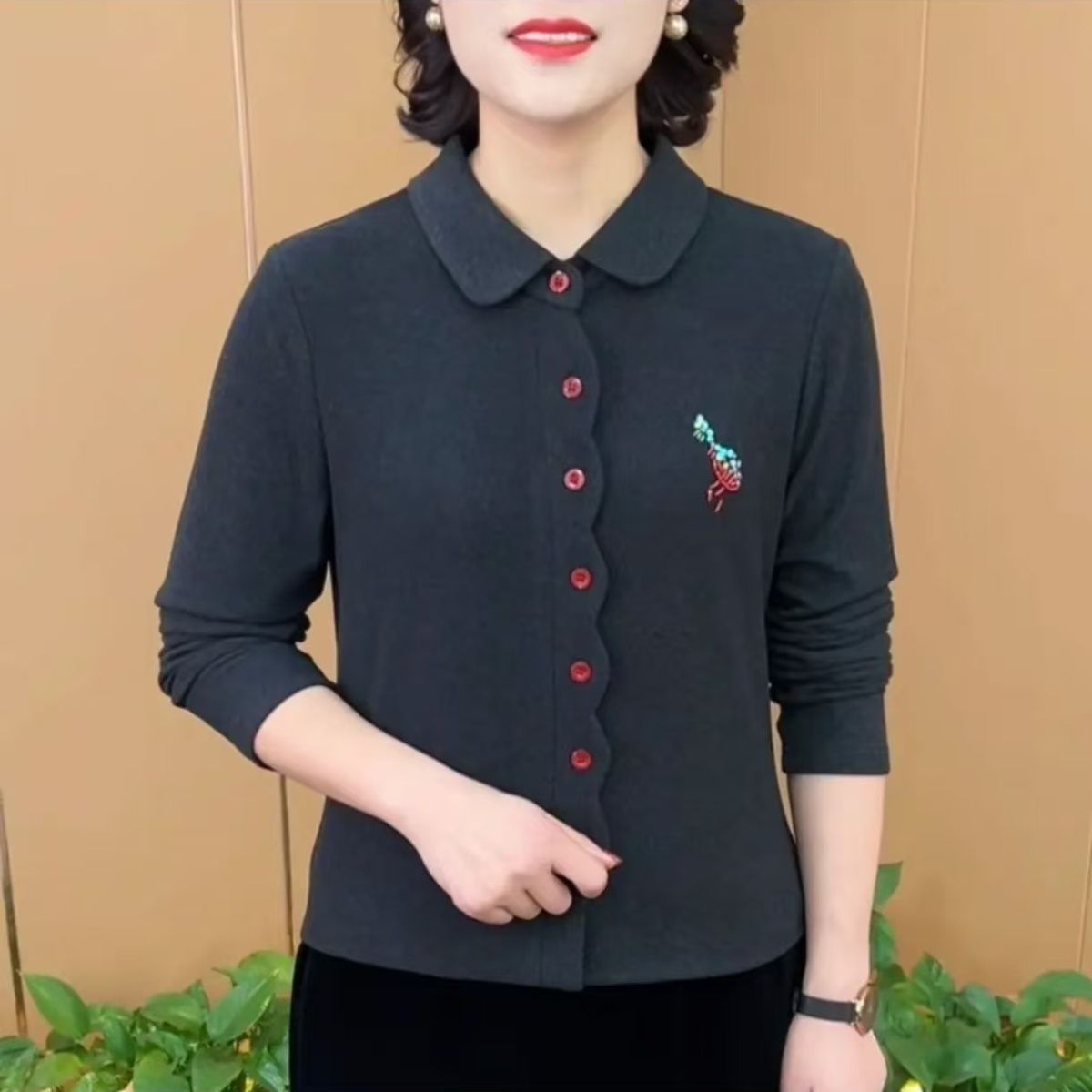 2025秋冬新款双面德绒显瘦女士打底衫妈妈装时尚衬衫