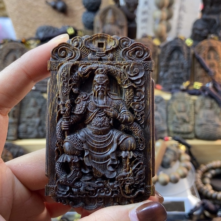 木动****缸芽庄黄奇楠牌