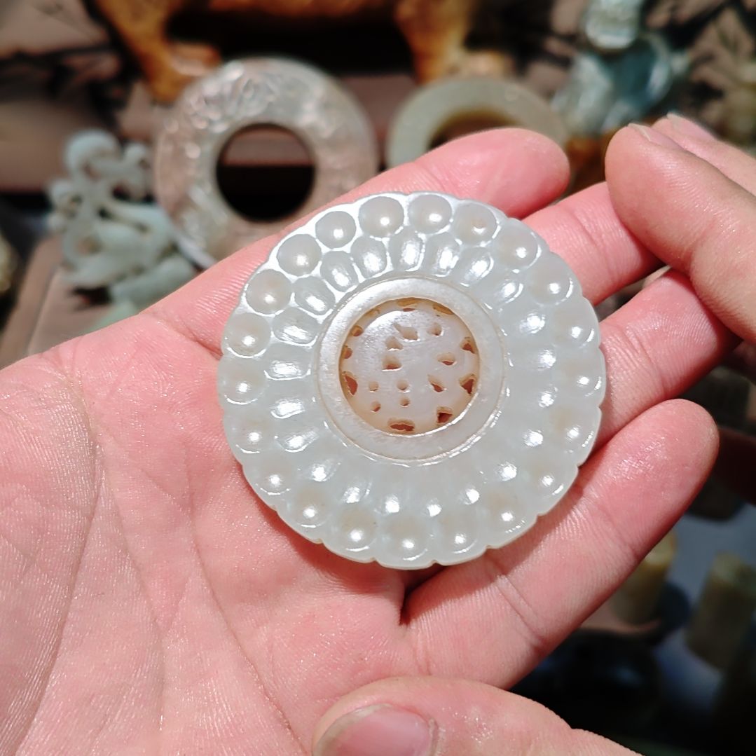 小***妈和田玉（糖玉）未镶嵌颈饰