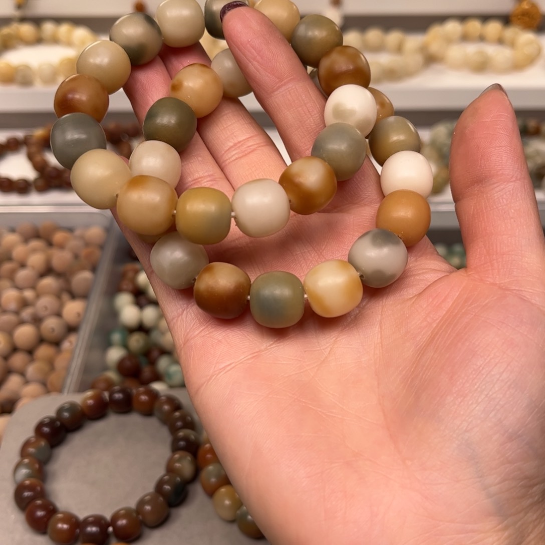 白玉菩提手串花皮干磨手串