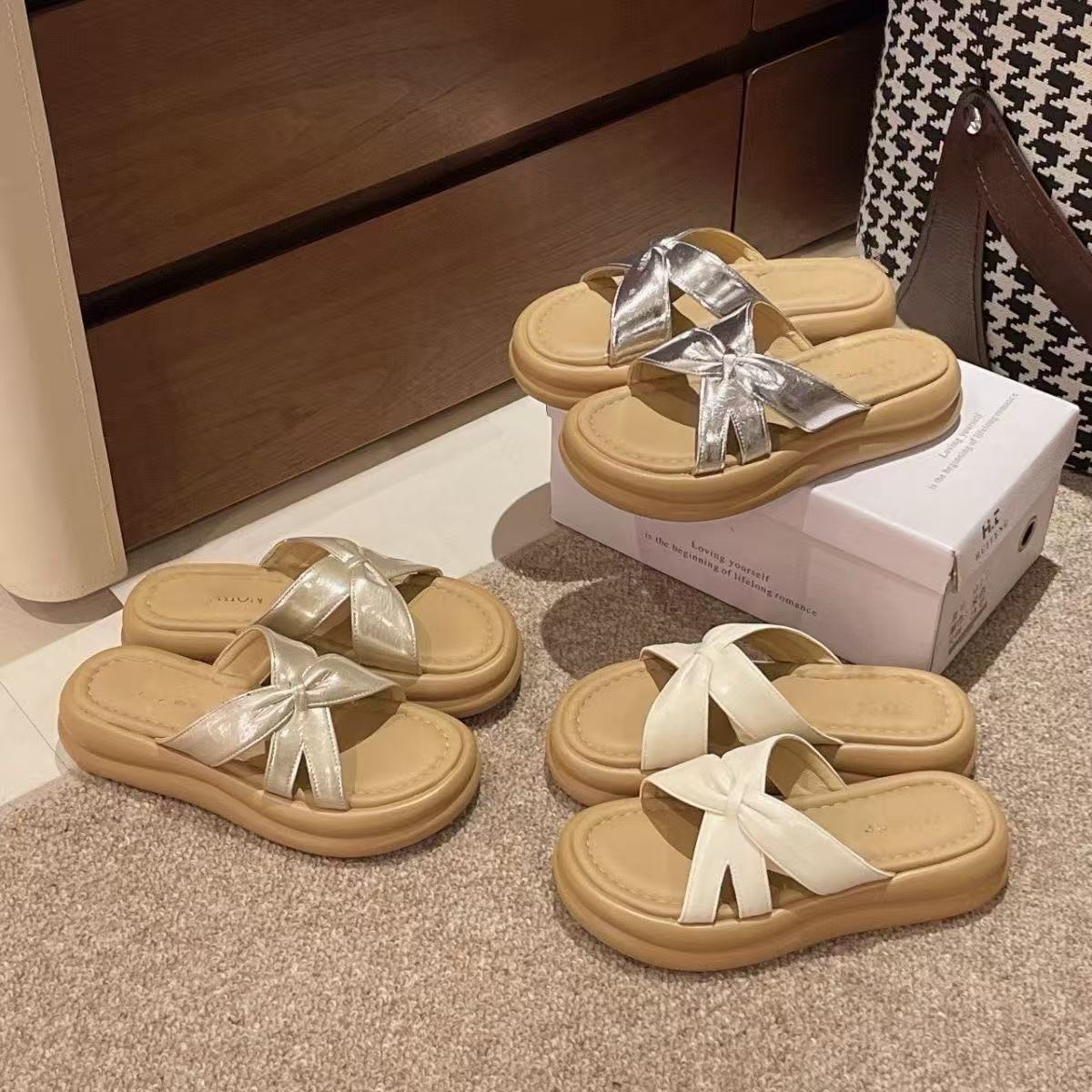 平底防水台厚底注压鞋时尚休闲仙女风增高圆头一字拖