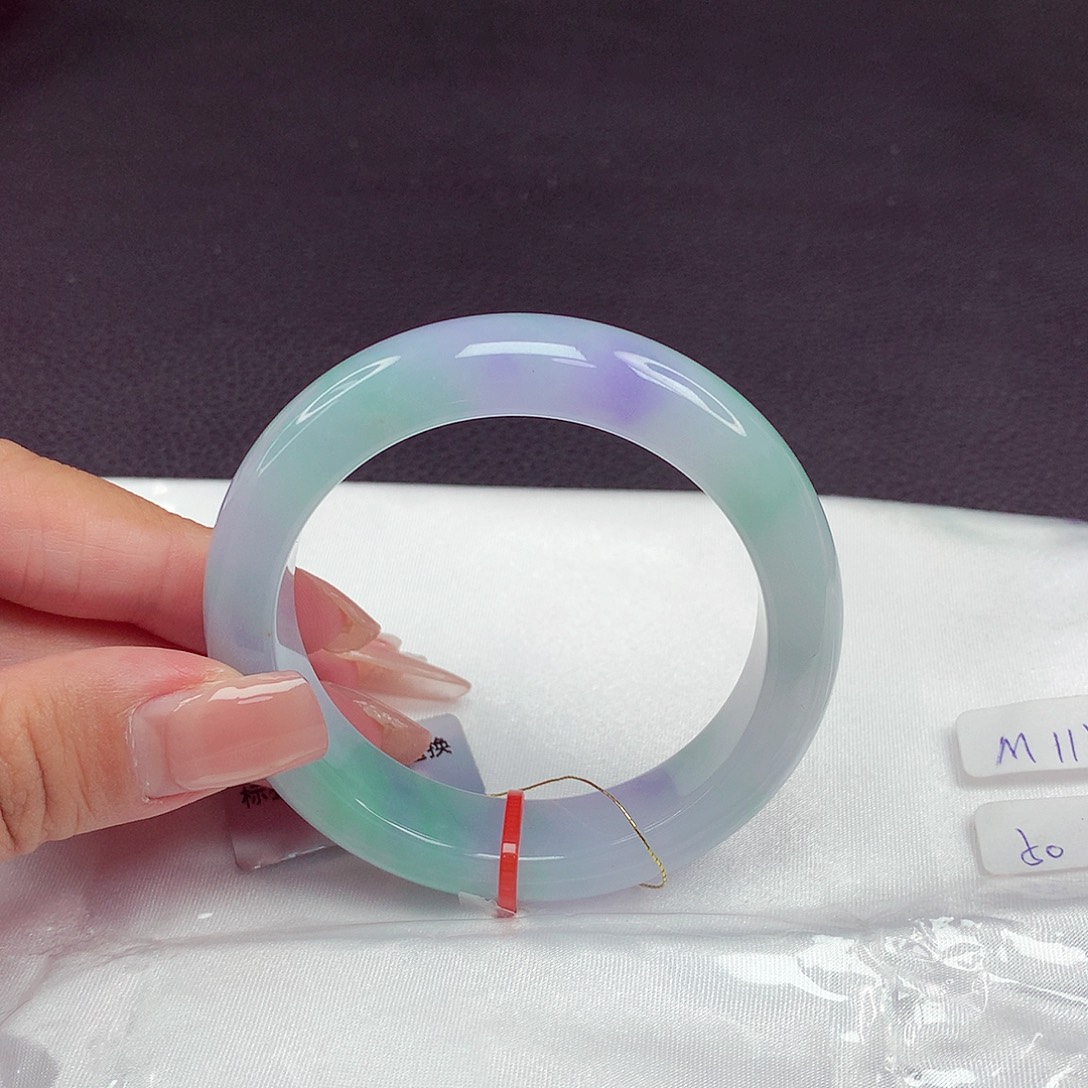 翡翠手镯未镶嵌50圈663