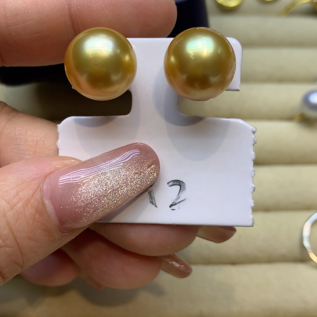 18K金镶嵌耳饰海水珍珠