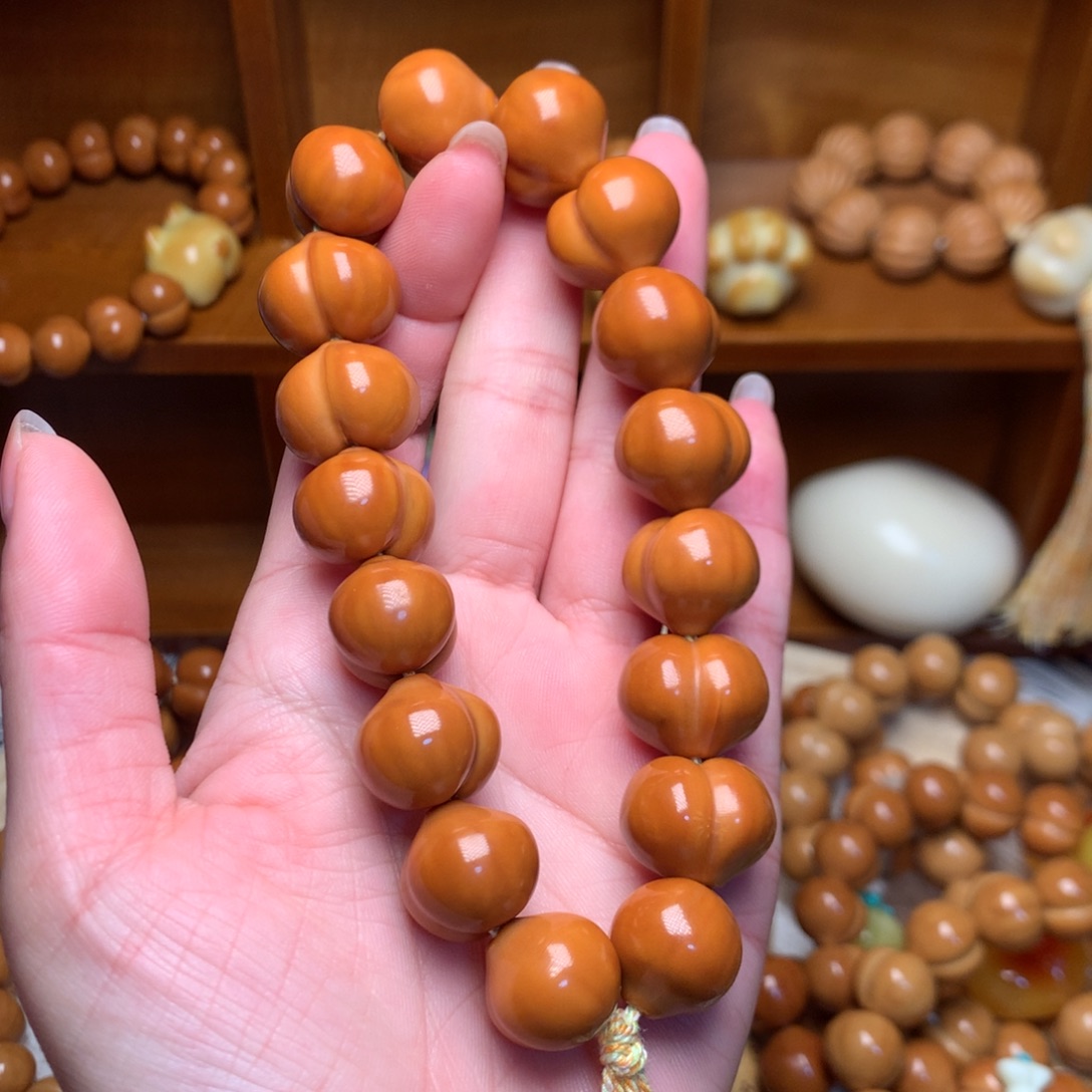 把件猴头核桃17玻璃底屁桃手持