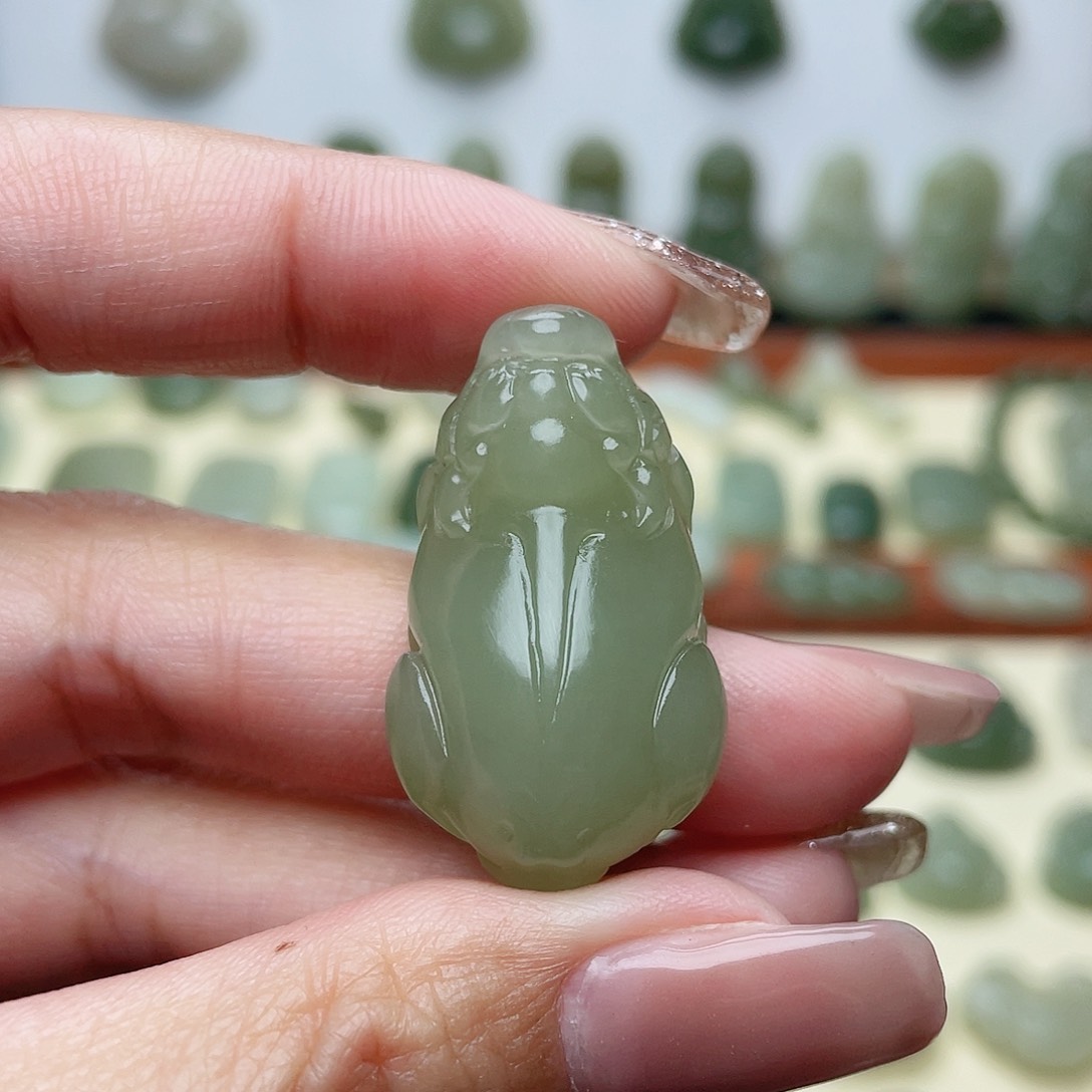 和田玉颈饰未镶嵌福**物