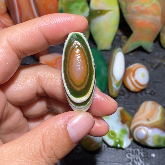 石英质玉珠宝半成品未镶嵌撸*