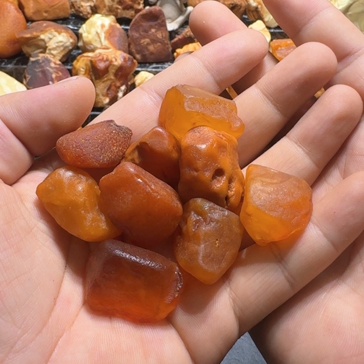 定制琥珀未镶嵌r****g专拍