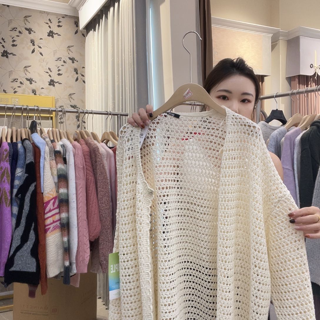 镂空开衫针织毛衣