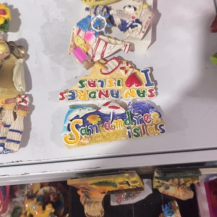 少****有机玻璃微瑕。           