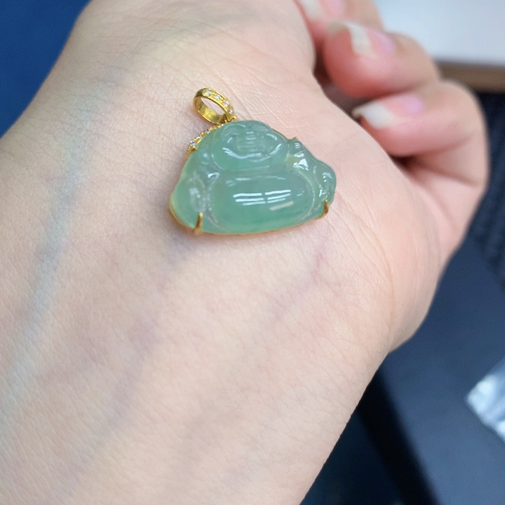 翡翠颈饰18K金镶嵌天然翡翠