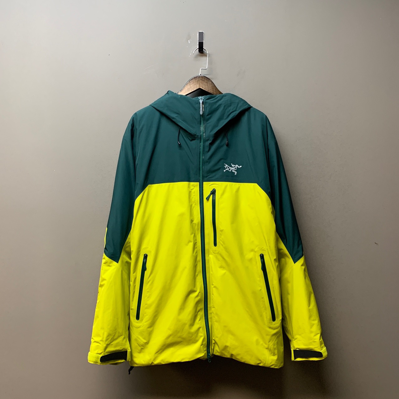 Arcteryx 始祖鸟 /08336/beta insulated 拼色棉服XL 新同存放品