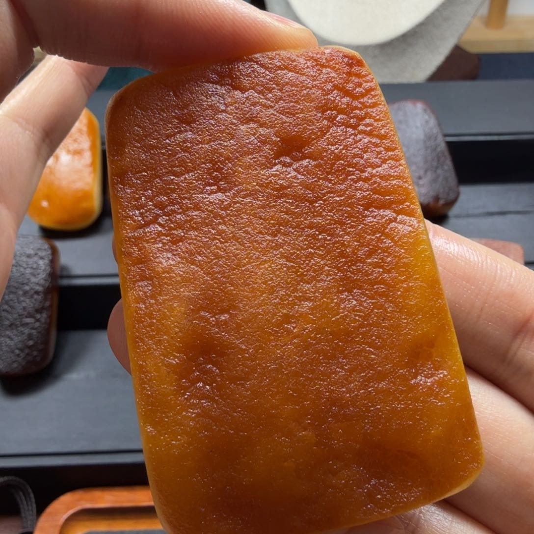 琥珀吊坠(赠链)未镶嵌蛋*饭