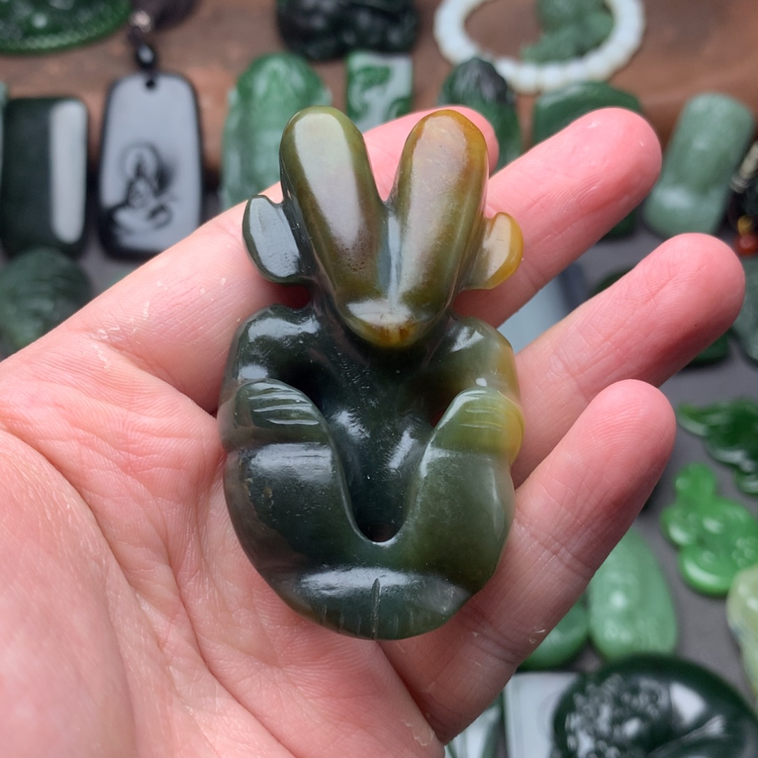 和田玉未镶嵌挂件