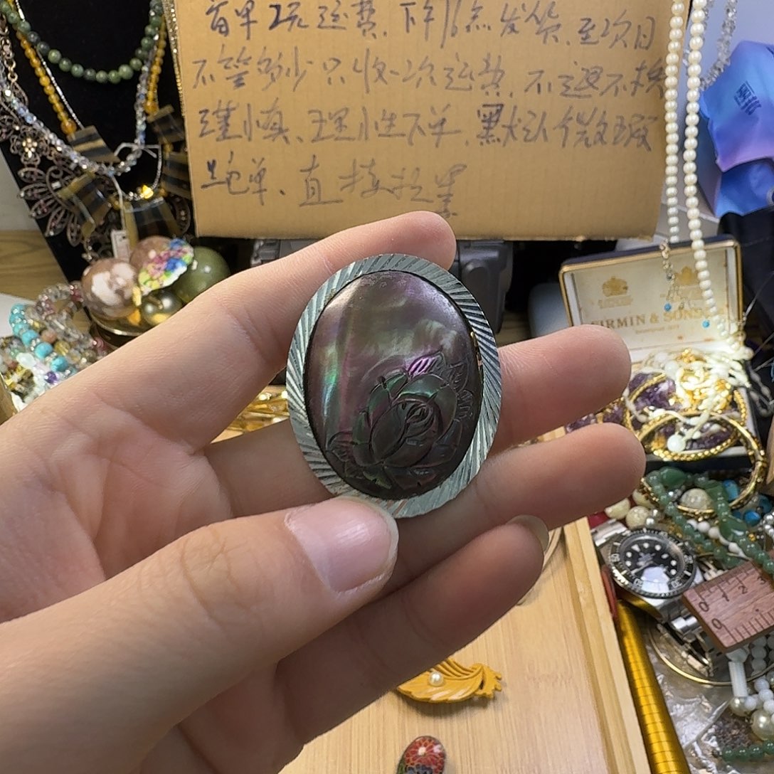 *****锆石铁合金贝雕胸针19首单2元运费