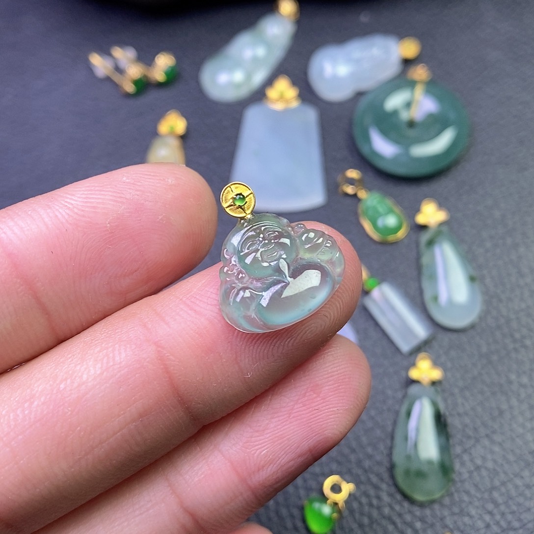 吊坠(不含链)18K金镶嵌翡翠