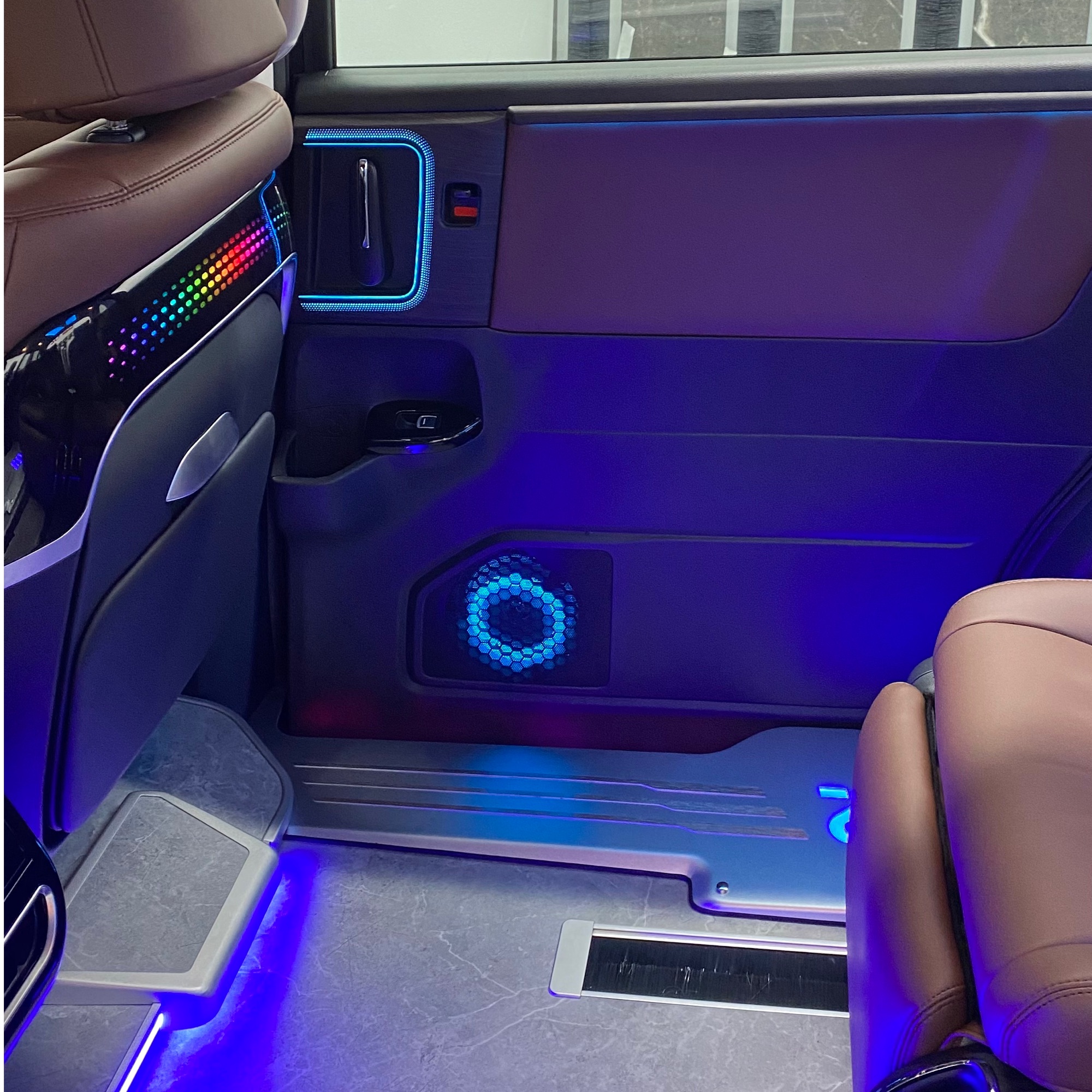 奥德赛艾力绅幻彩灯语原厂款氛围灯升级扶手箱音乐联动氛围灯