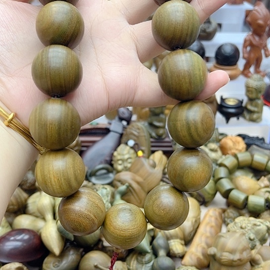 维腊木（绿檀）3.5手持
