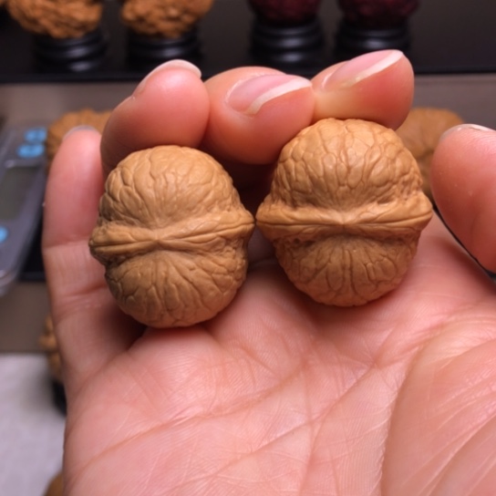 文玩核桃把件粗筋小铁锤19