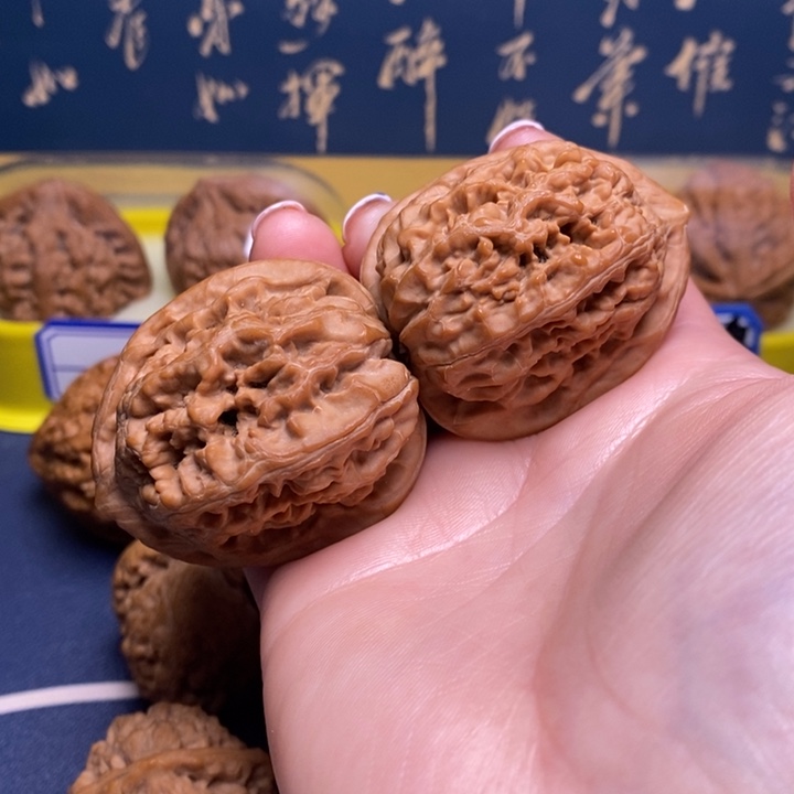 文玩核桃吊坠凤凰台