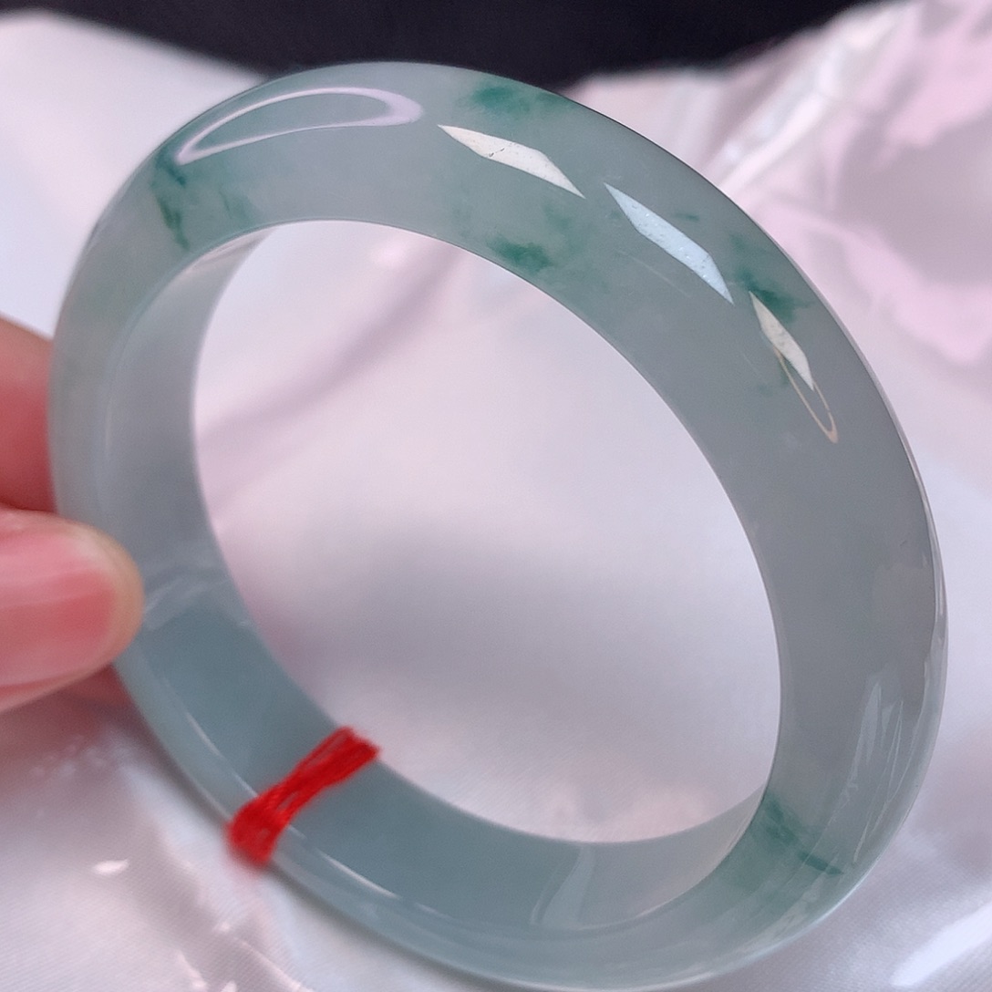 翡翠手镯未镶嵌56+ 翡翠手镯