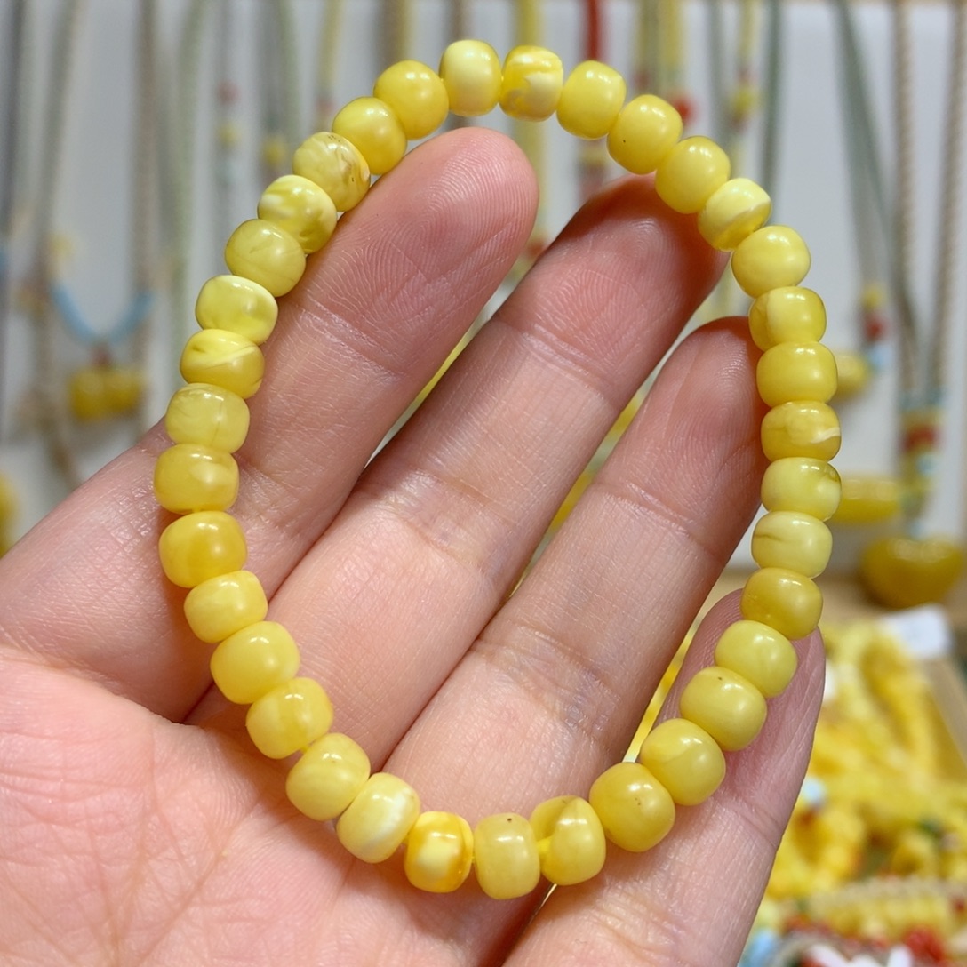 蜜蜡未镶嵌裸石特价瑕疵