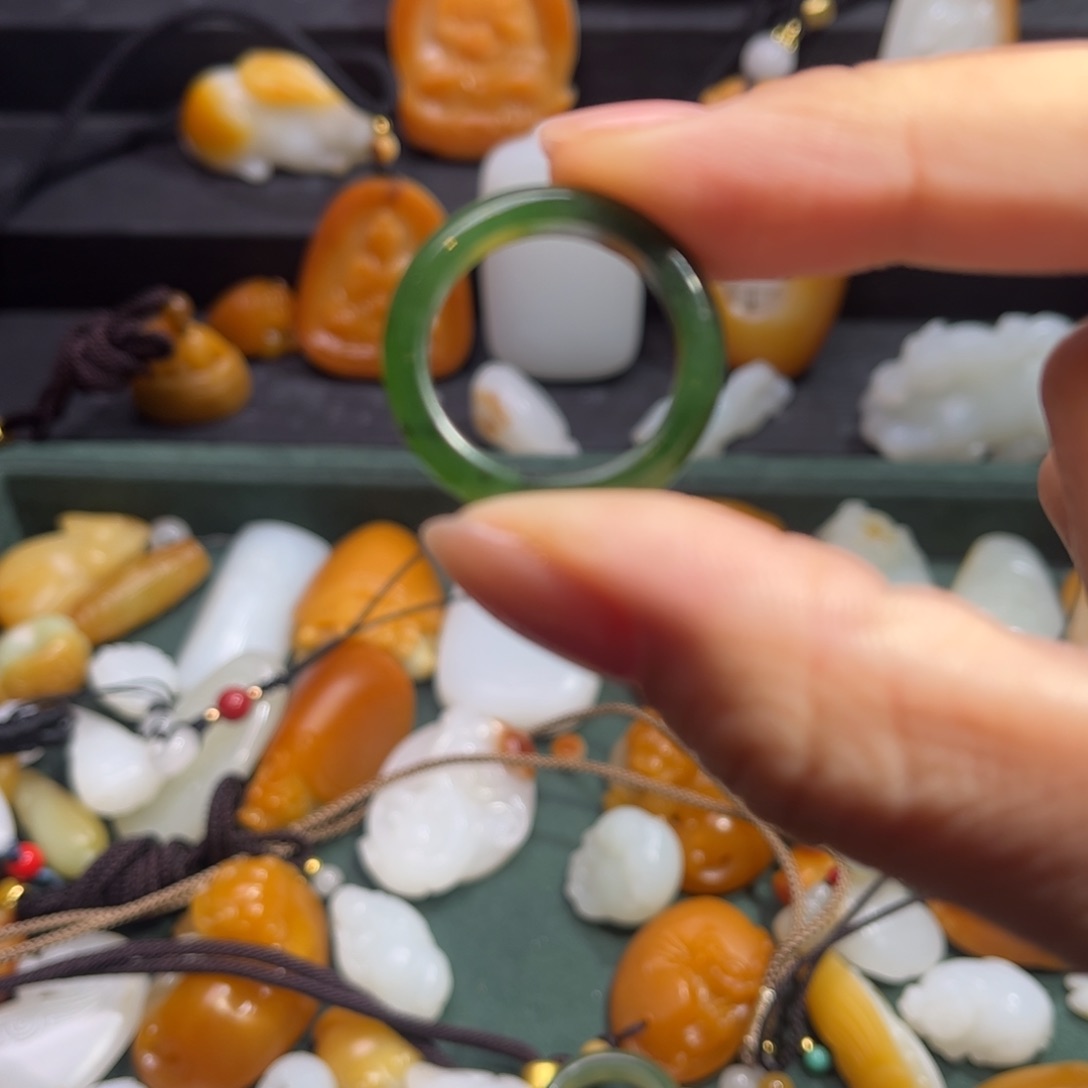 和田玉颈饰未镶嵌睿