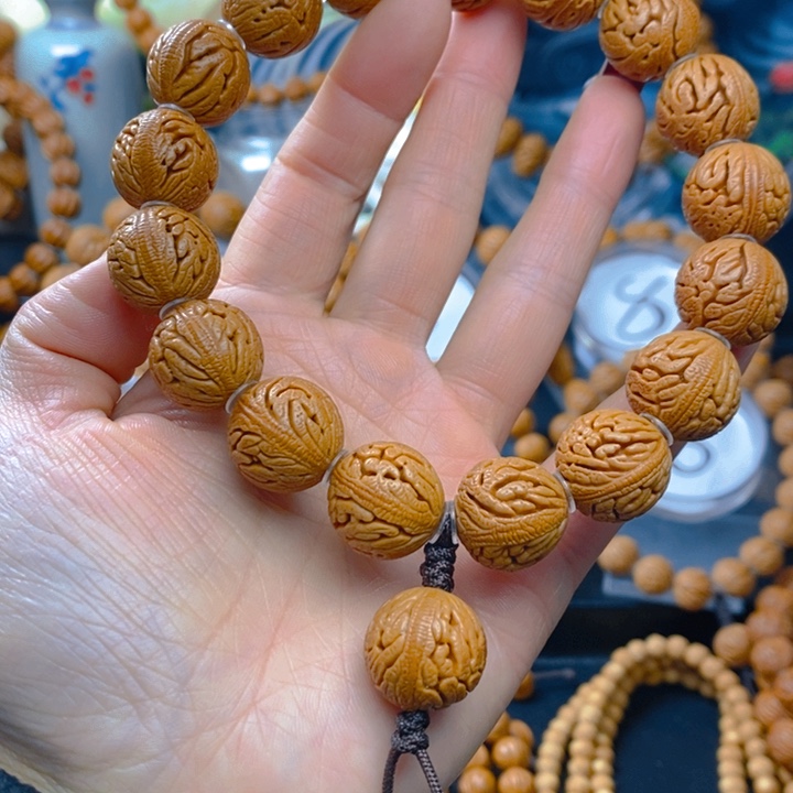 桃核手串1.77777778777