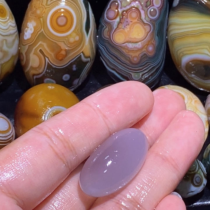 清***浅玛瑙/玉髓玛瑙吊坠未镶嵌