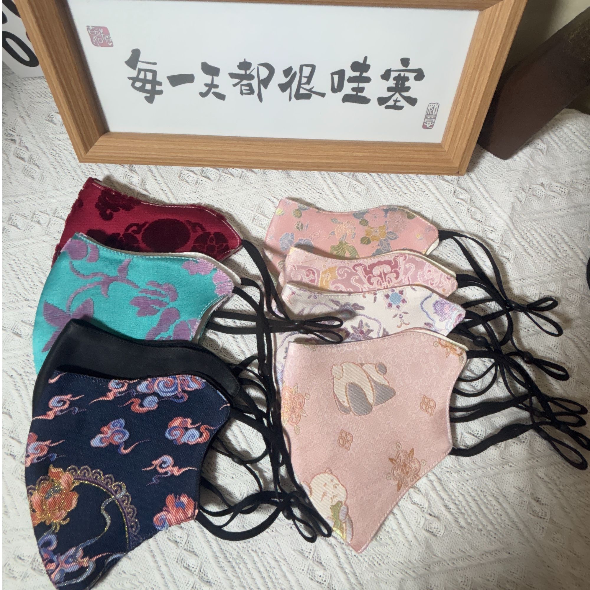 私人定制国风新中式香云纱宋锦 真丝 透气 发圈 口罩 发夹 耳饰