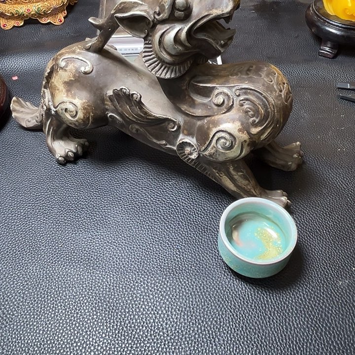 羋***)瓷片大哥在干什么你看