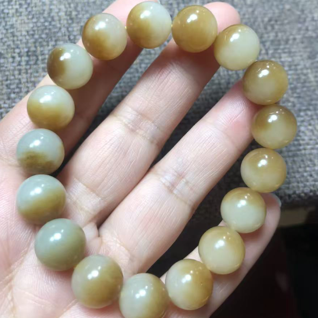 卡12和田玉且末糖白手串2200