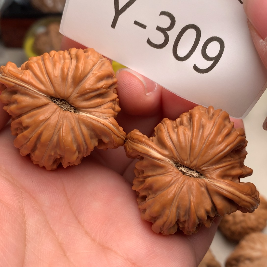 文玩核桃把件43楼………….