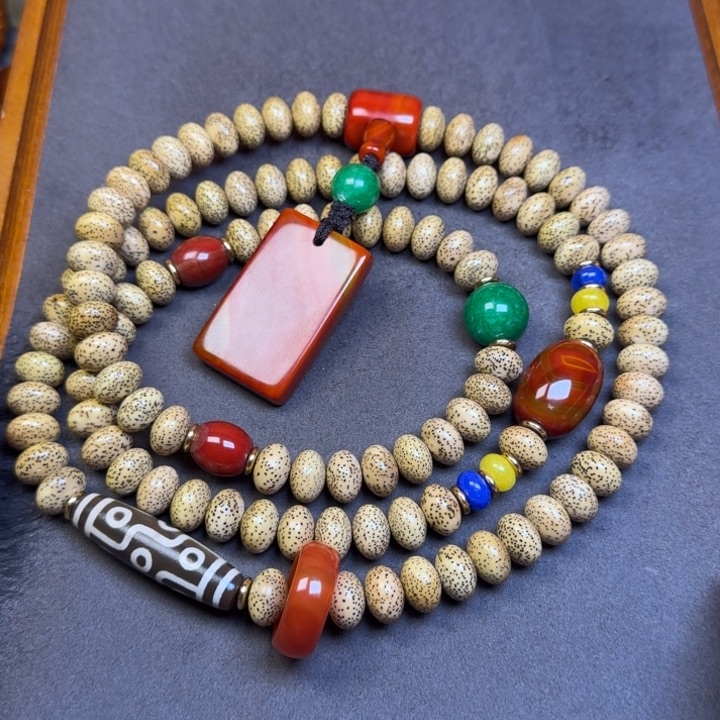 星月菩提吊坠m**u星月