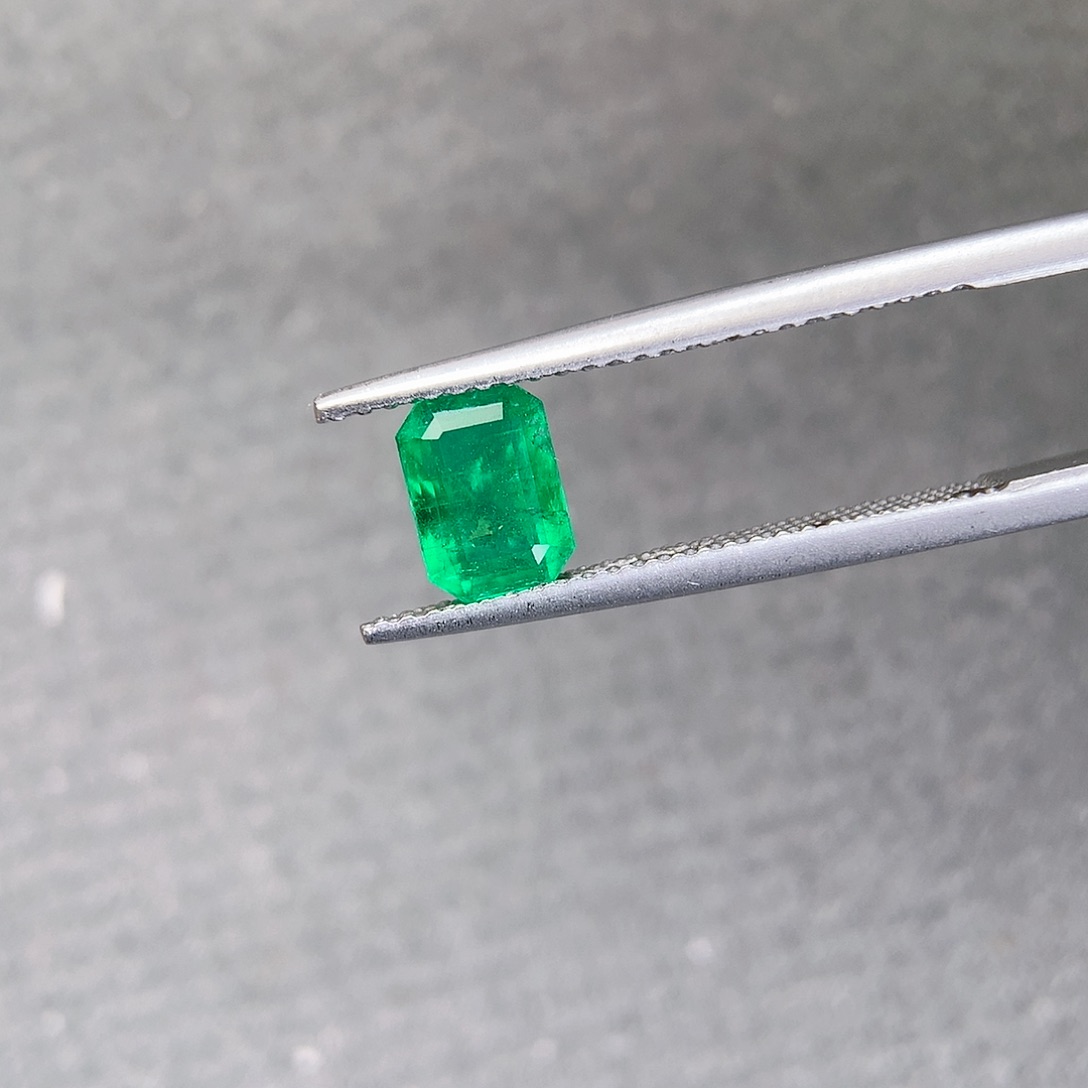 祖母绿裸石未镶嵌1ct