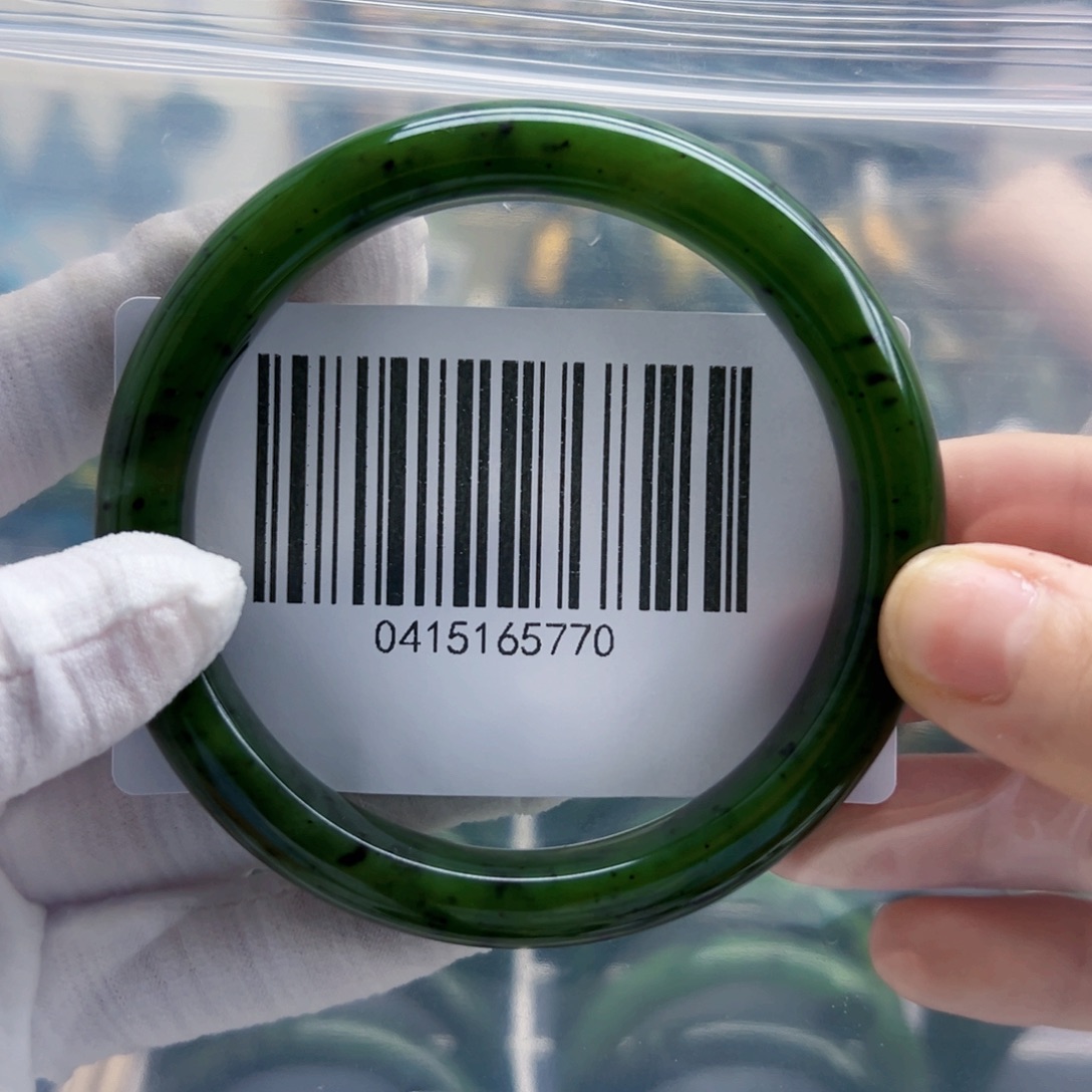 和田玉未镶嵌手镯包容6465