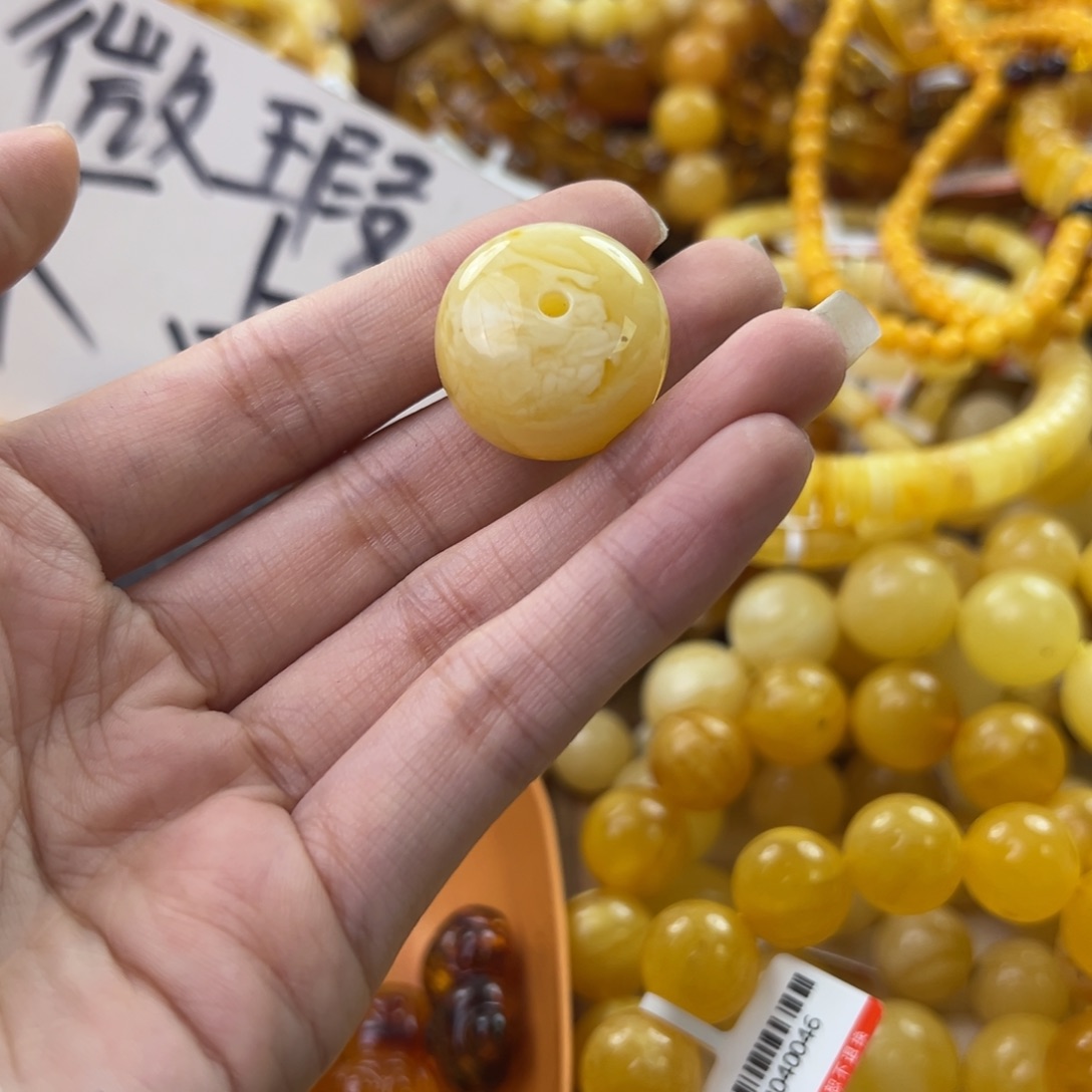 琥珀珠宝奇石未镶嵌