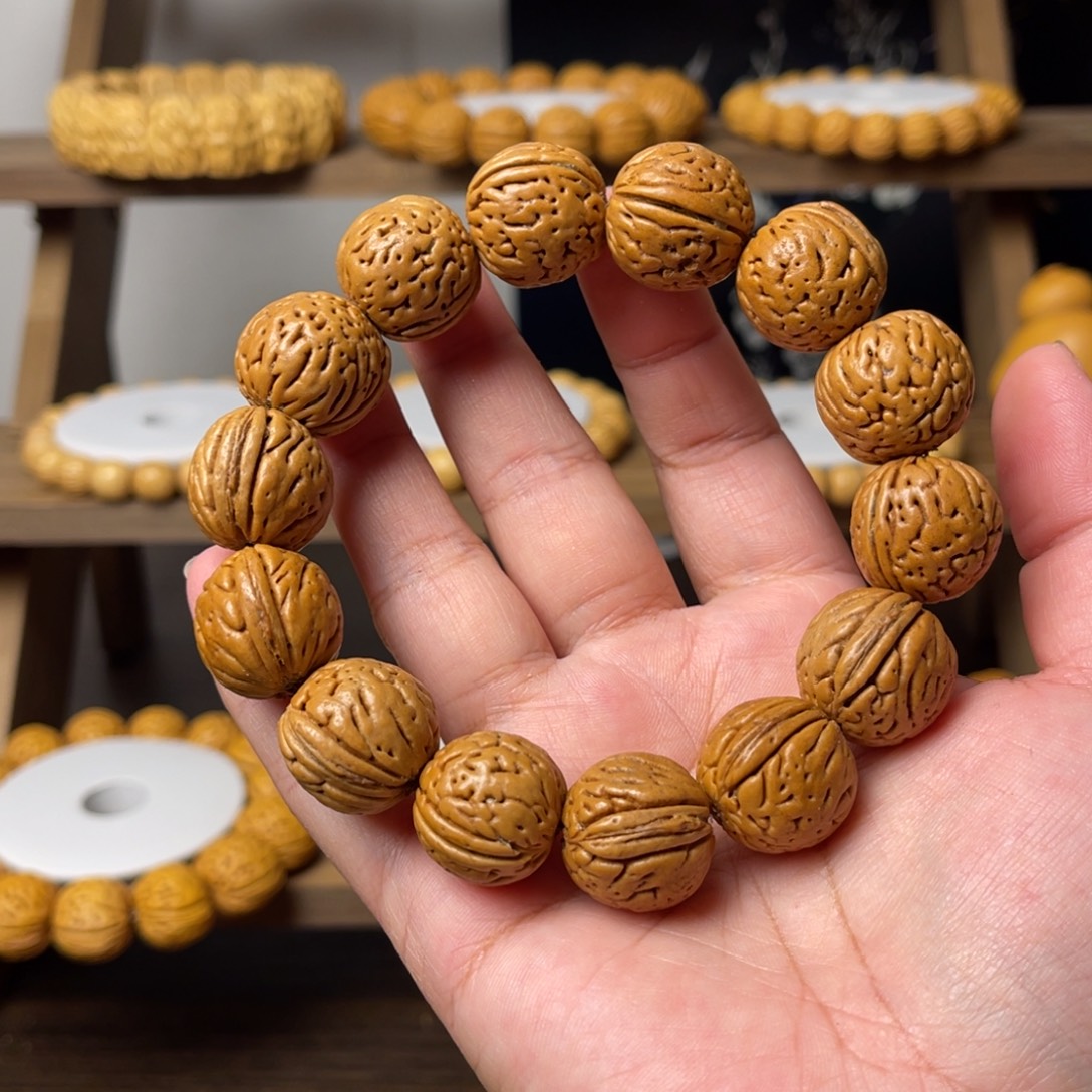 桃核红魔18+手串粉丝福利