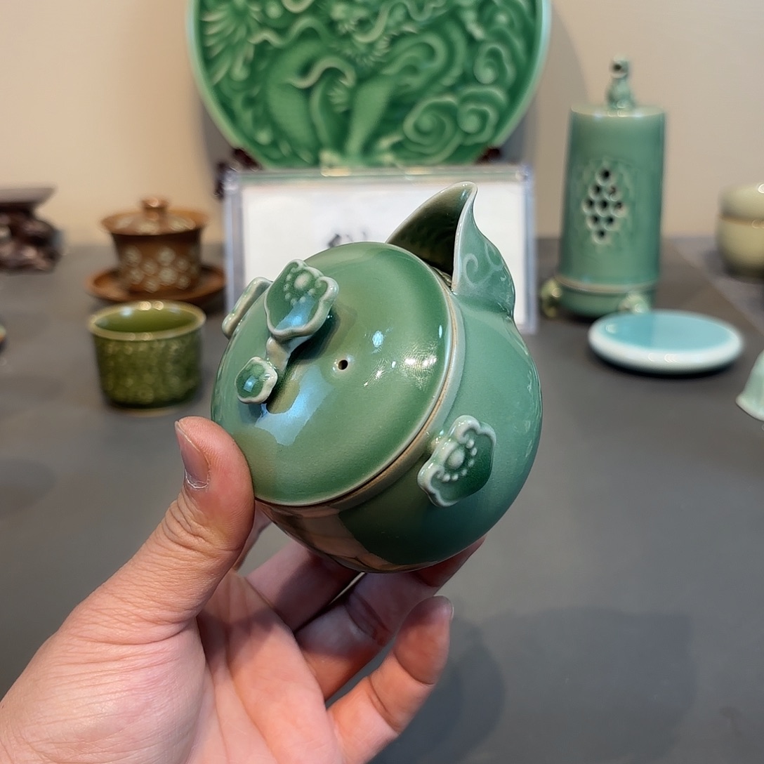 瓷片龙泉青瓷福利青瓷