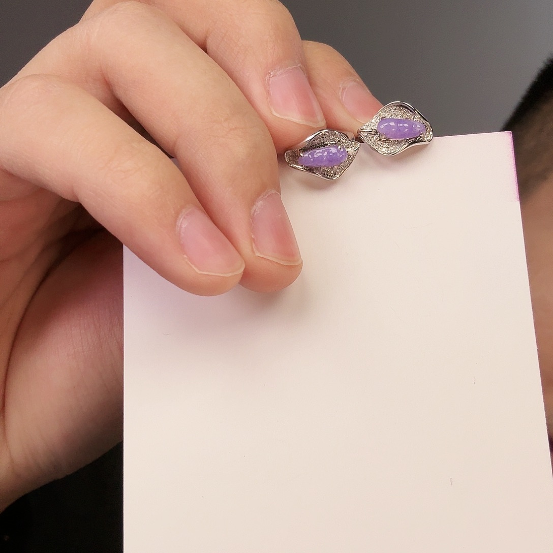 翡翠颈饰18K金镶嵌荔**士一对