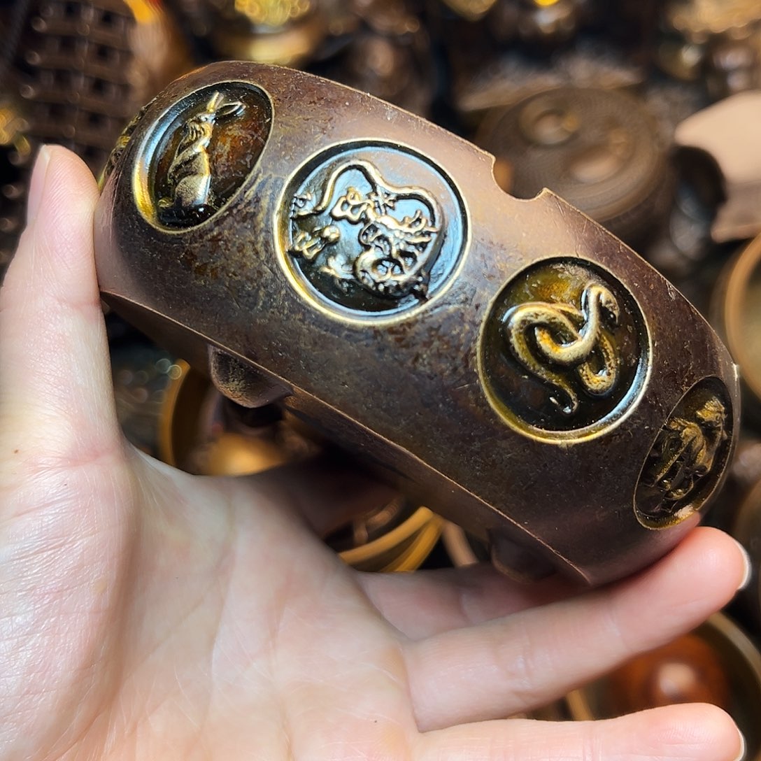 精美铜器工艺品等